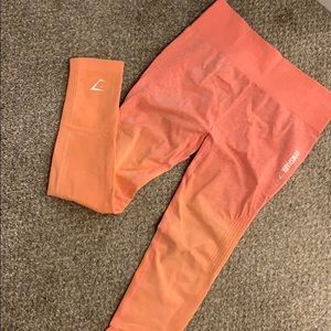 Gym shark leggings